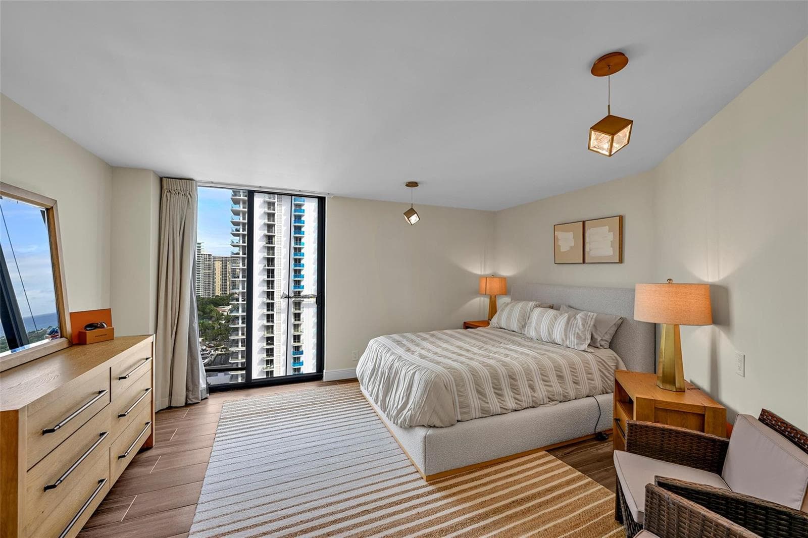 19667 Turnberry Way, Miami FL 33180 — 22