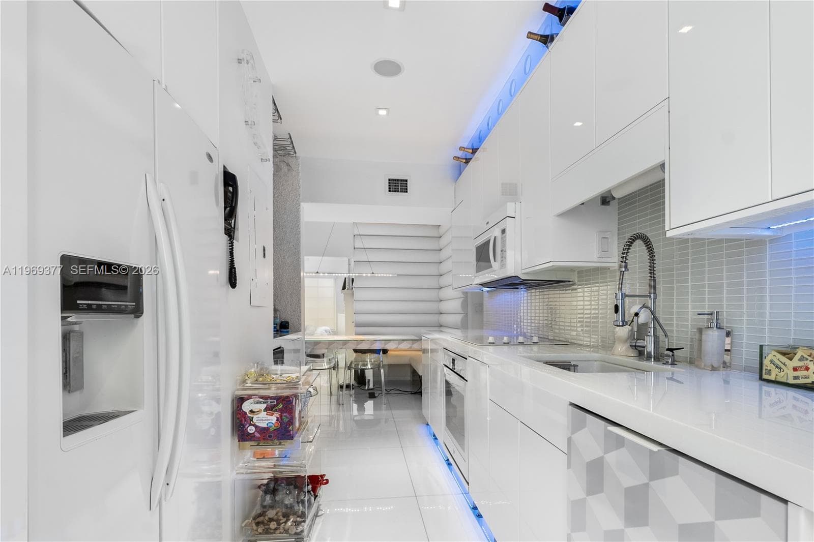 1616 Michigan Ave # 1, Miami Beach FL 33139 — 9
