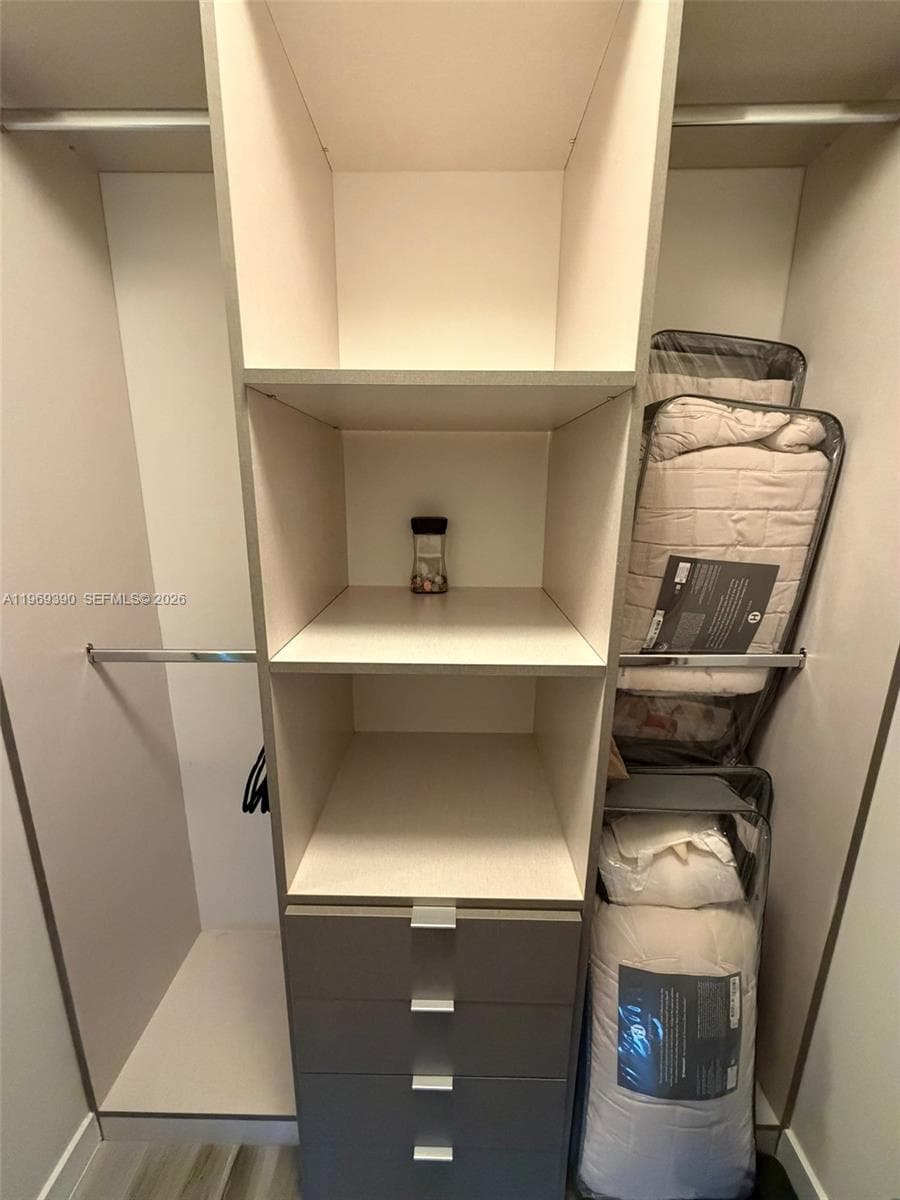2900 NE 7th Ave # 1205, Miami FL 33137 — 76