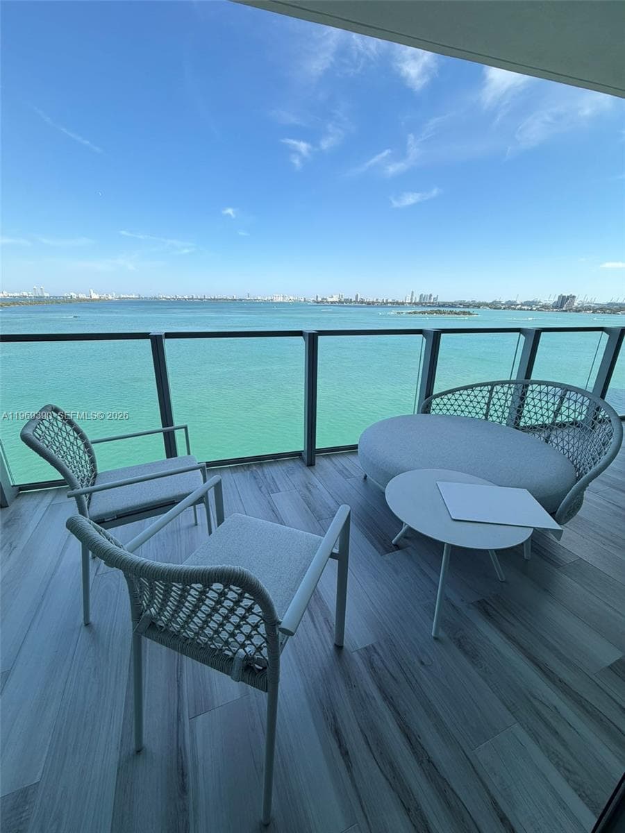 2900 NE 7th Ave # 1205, Miami FL 33137 — 52