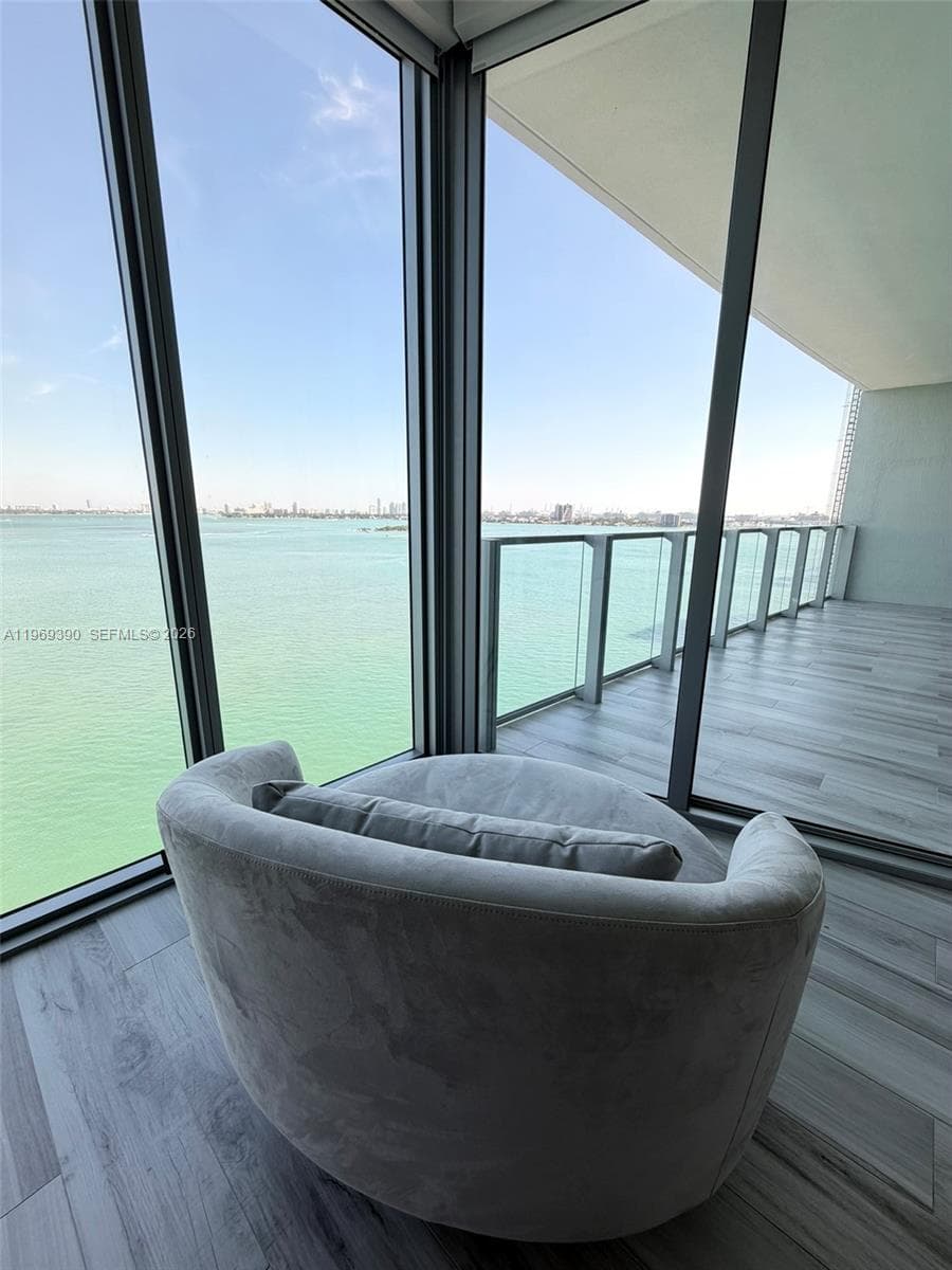 2900 NE 7th Ave # 1205, Miami FL 33137 — 22