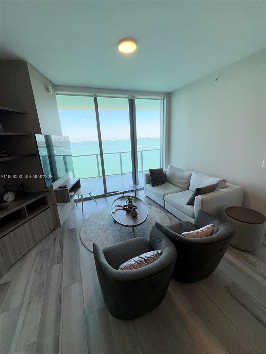 2900 NE 7th Ave # 1205, Miami FL 33137 — 7