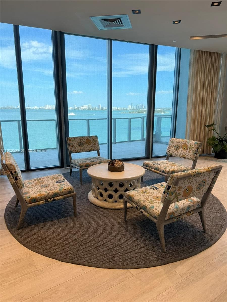 2900 NE 7th Ave # 1205, Miami FL 33137 — 3