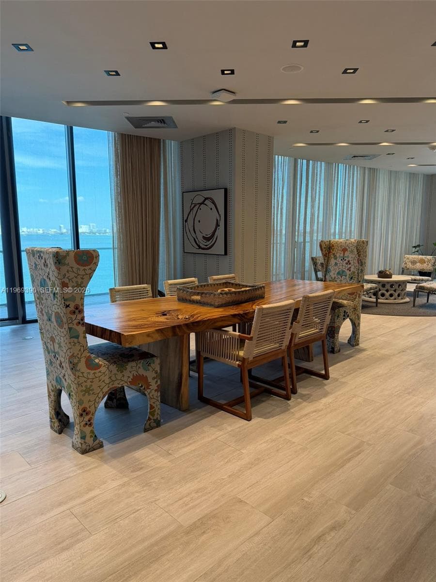 2900 NE 7th Ave # 1205, Miami FL 33137 — 86