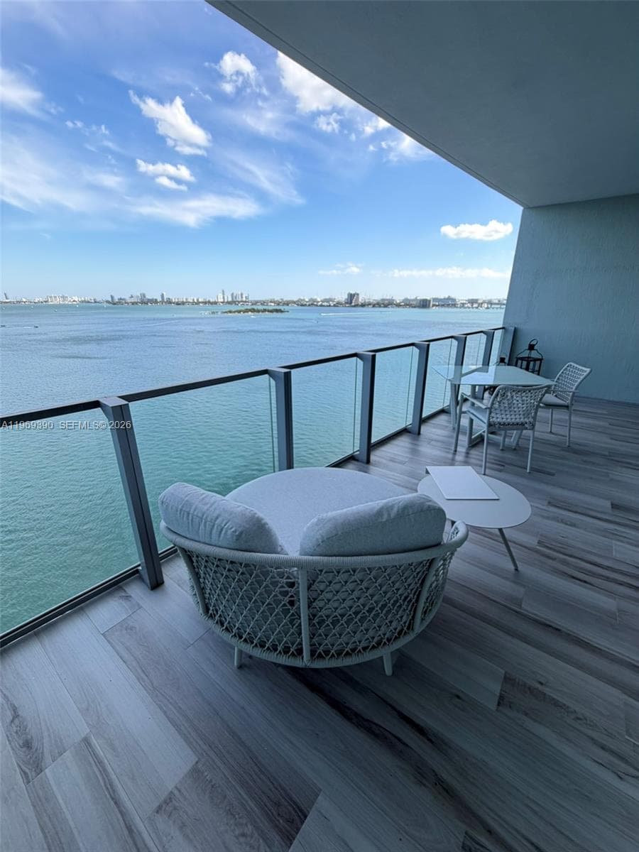 2900 NE 7th Ave # 1205, Miami FL 33137 — 65