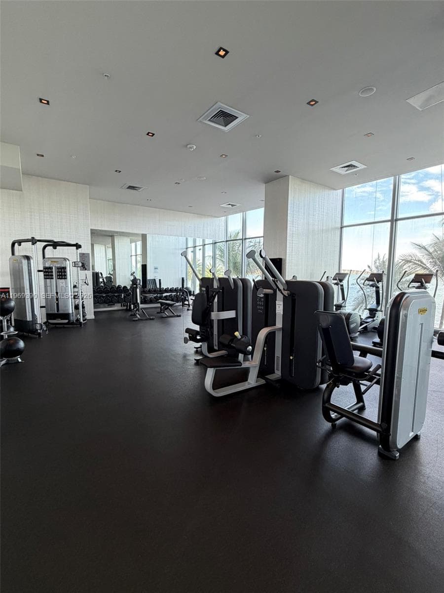 2900 NE 7th Ave # 1205, Miami FL 33137 — 83