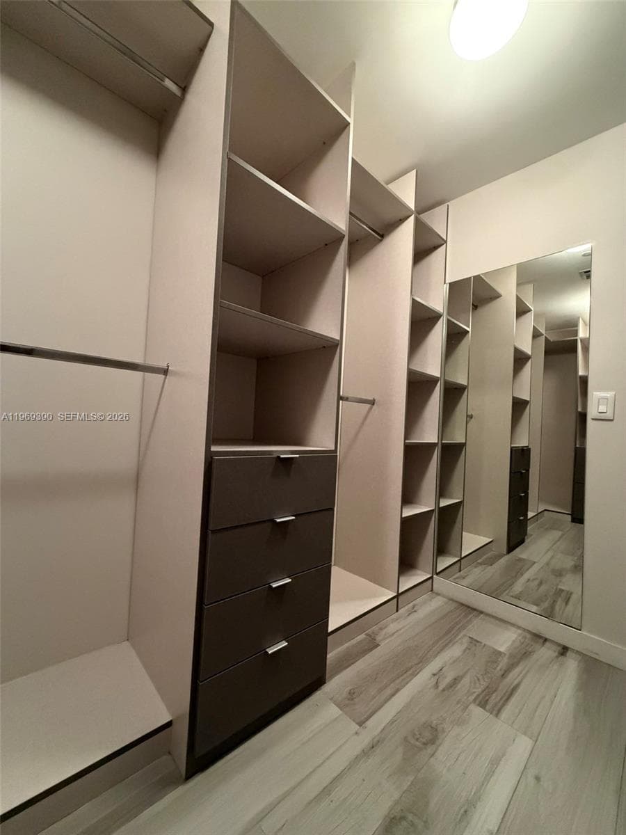 2900 NE 7th Ave # 1205, Miami FL 33137 — 29