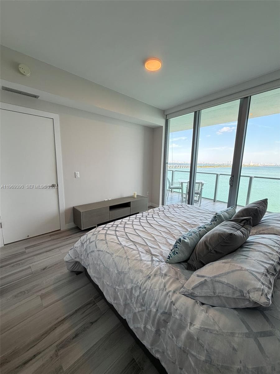 2900 NE 7th Ave # 1205, Miami FL 33137 — 70