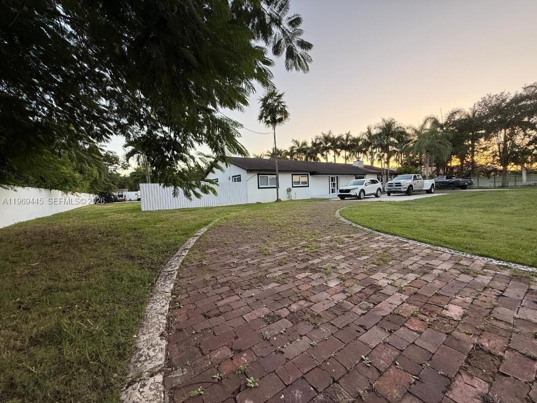 15750 SW 216th St, Miami FL 33170 — 2