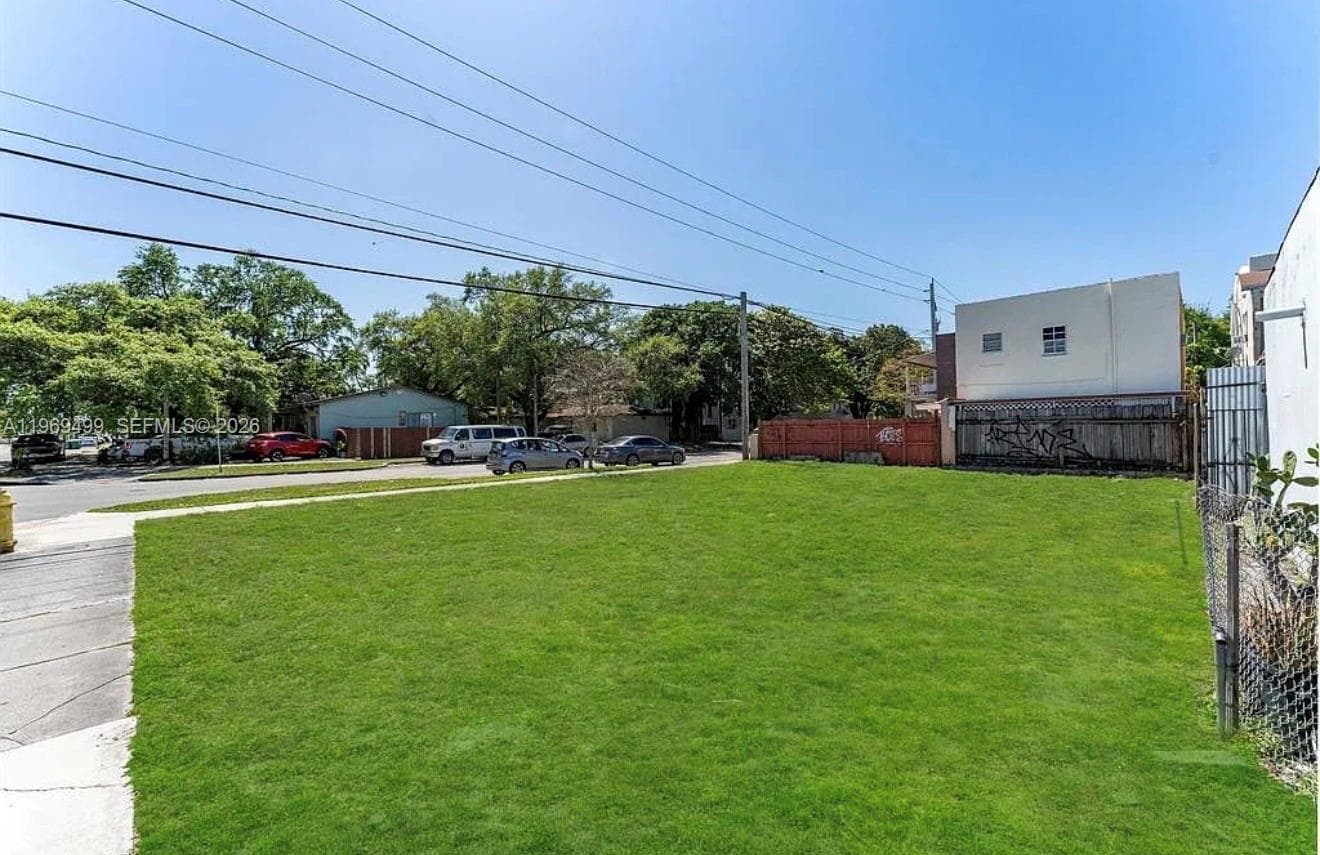 2600 NW 23rd Ave, Miami FL 33142 — 7