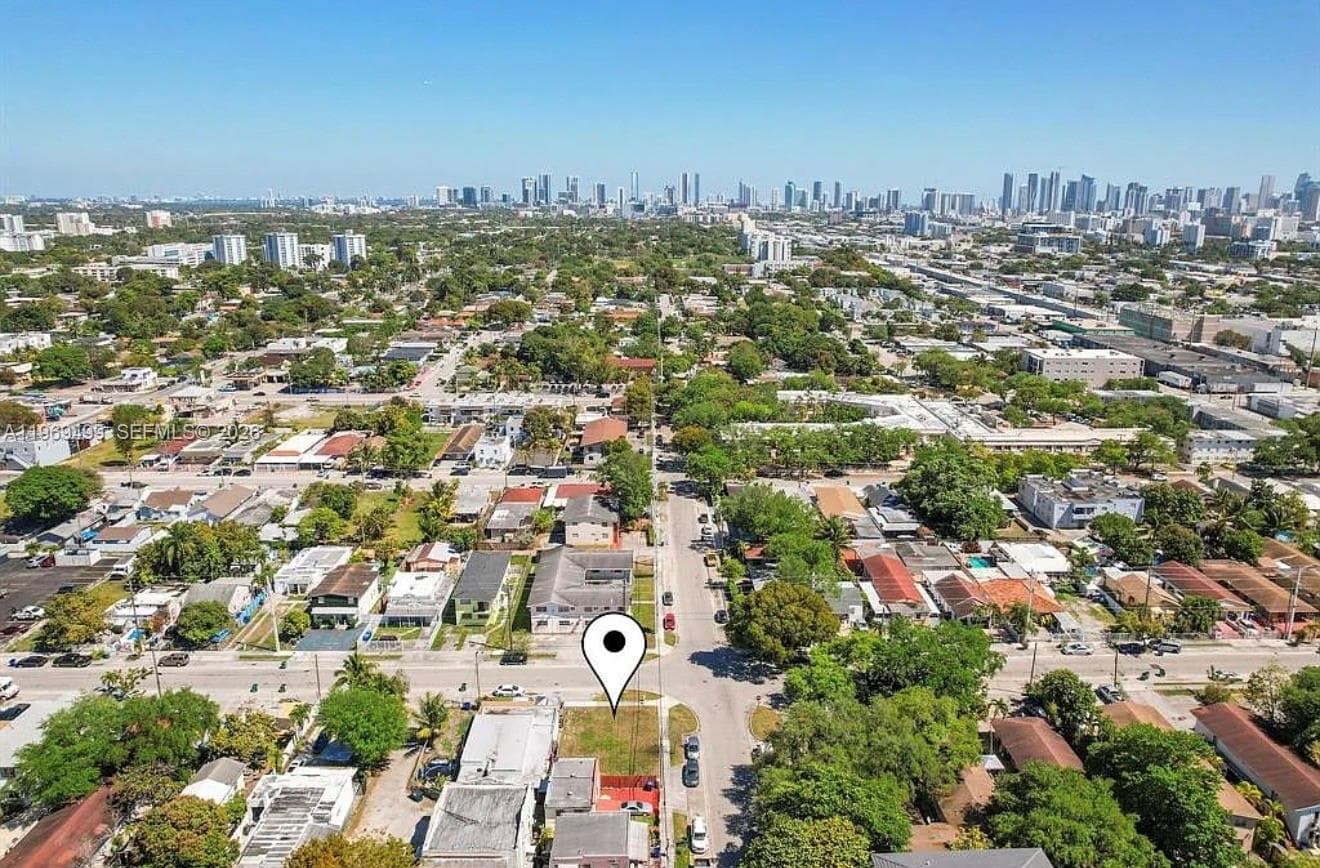 2600 NW 23rd Ave, Miami FL 33142 — 10