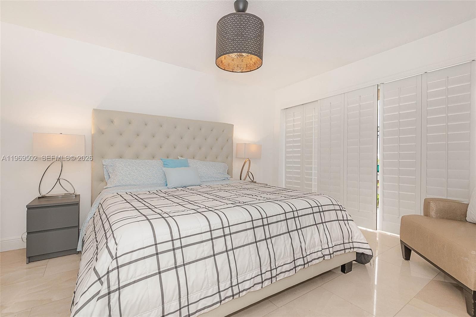 6423 Collins Ave # 309, Miami Beach FL 33141 — 24