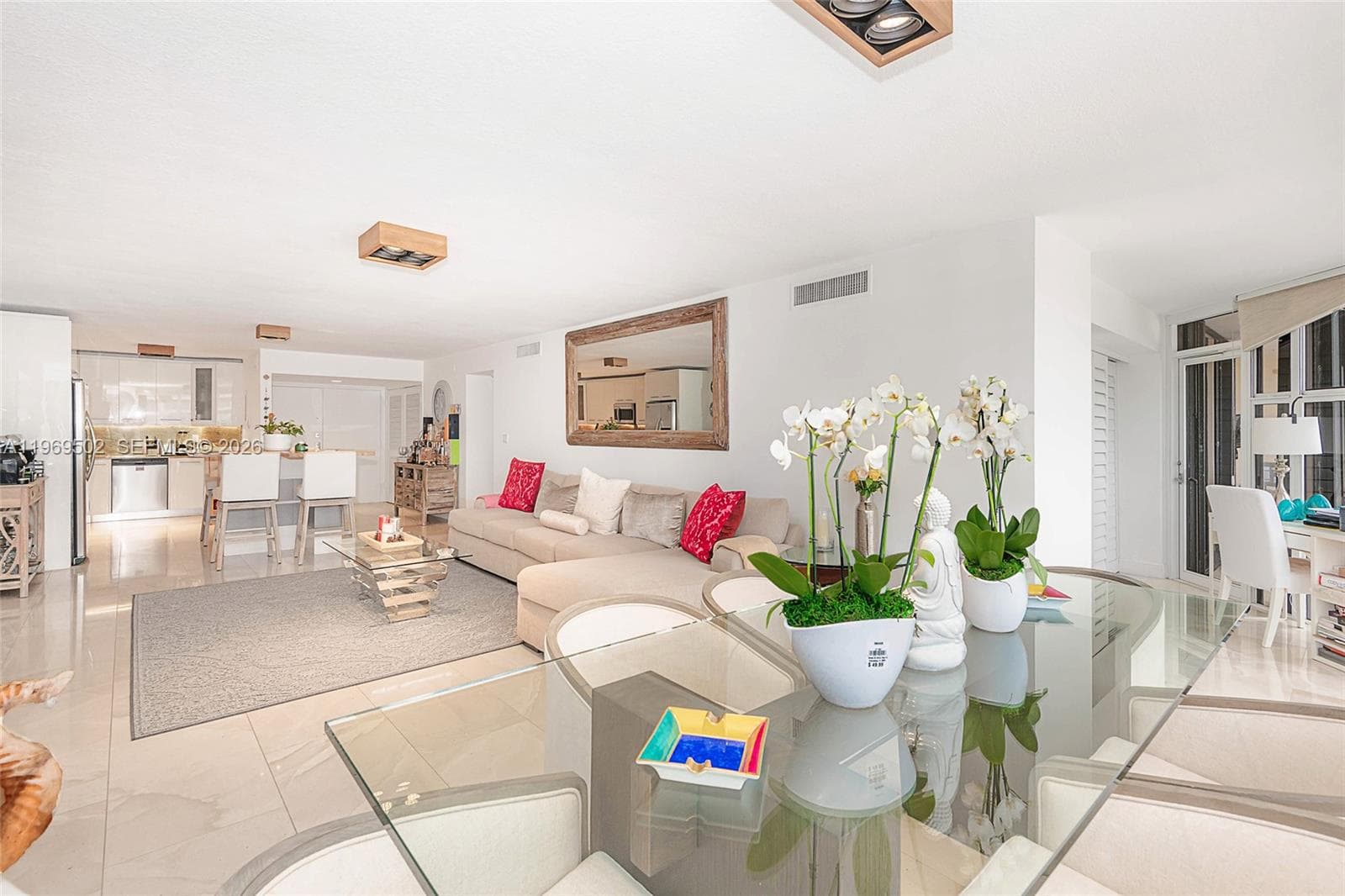 6423 Collins Ave # 309, Miami Beach FL 33141 — 10