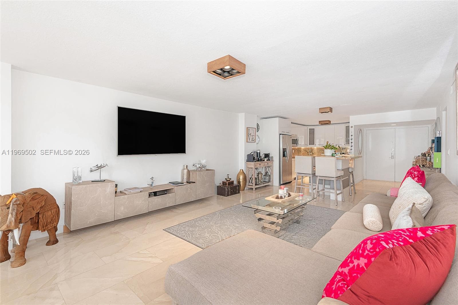 6423 Collins Ave # 309, Miami Beach FL 33141 — 14