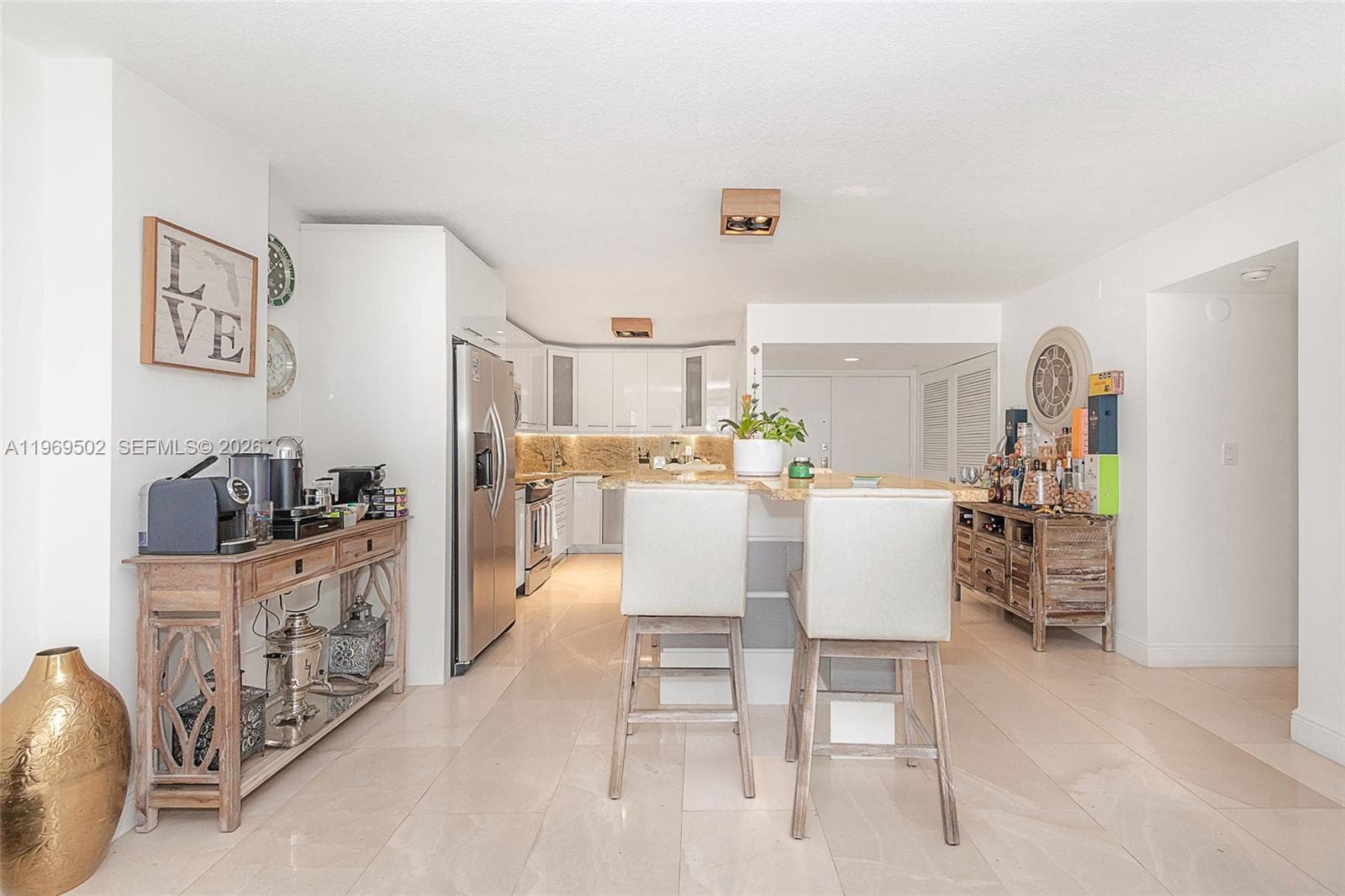 6423 Collins Ave # 309, Miami Beach FL 33141 — 11