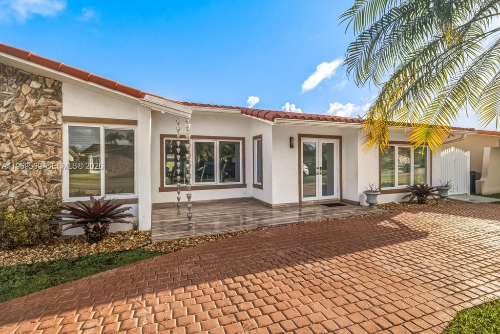 13170 SW 20th St, Miami FL 33175 — 13