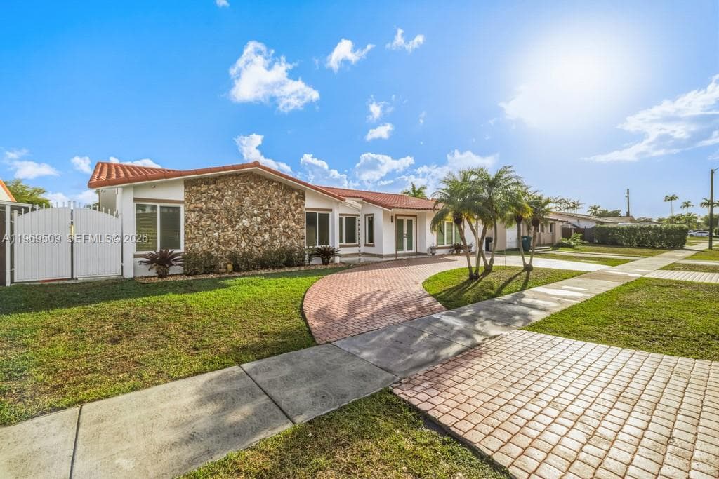 13170 SW 20th St, Miami FL 33175 — 12