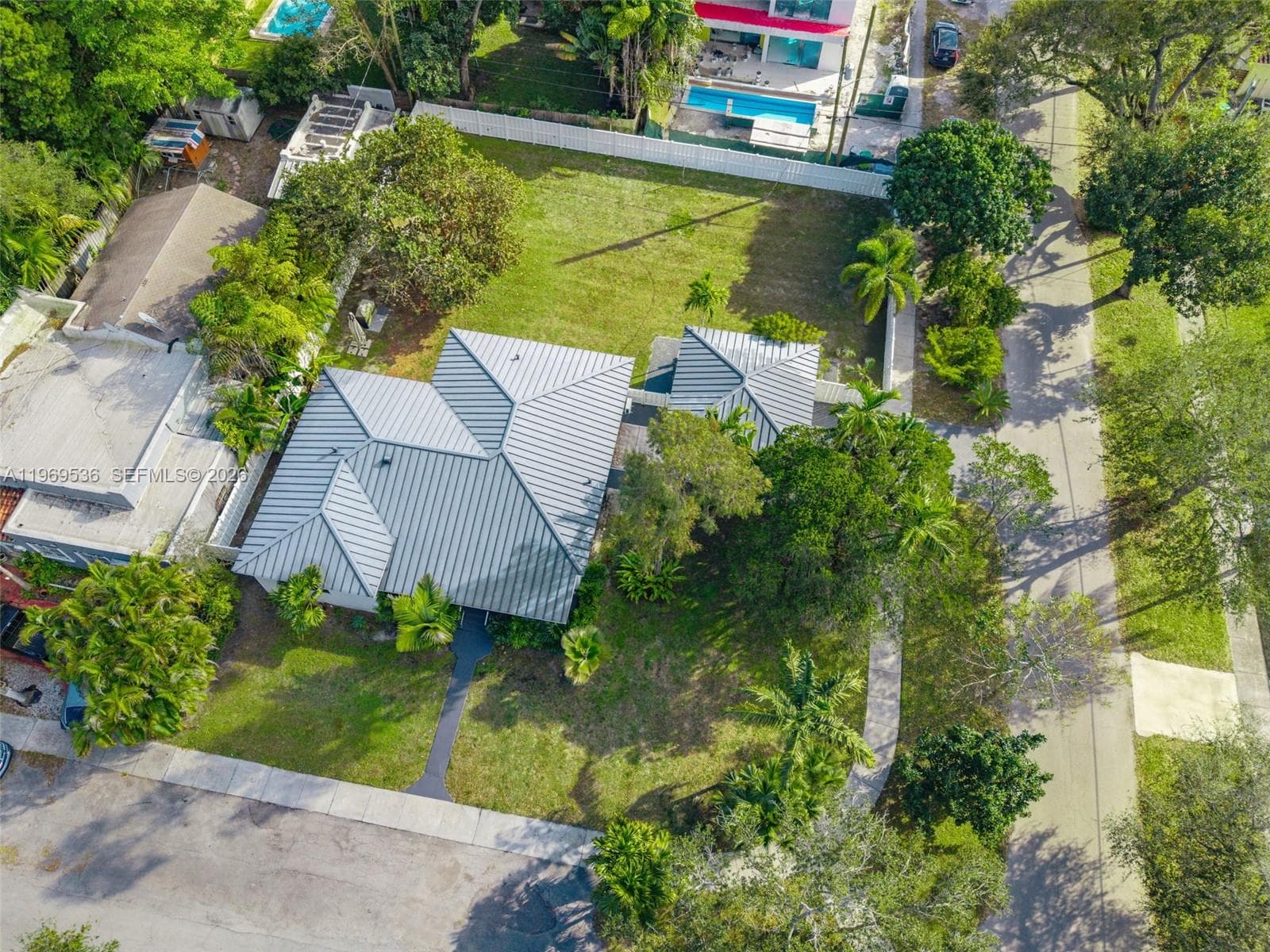 312 NE 90th St, El Portal FL 33138 — 49