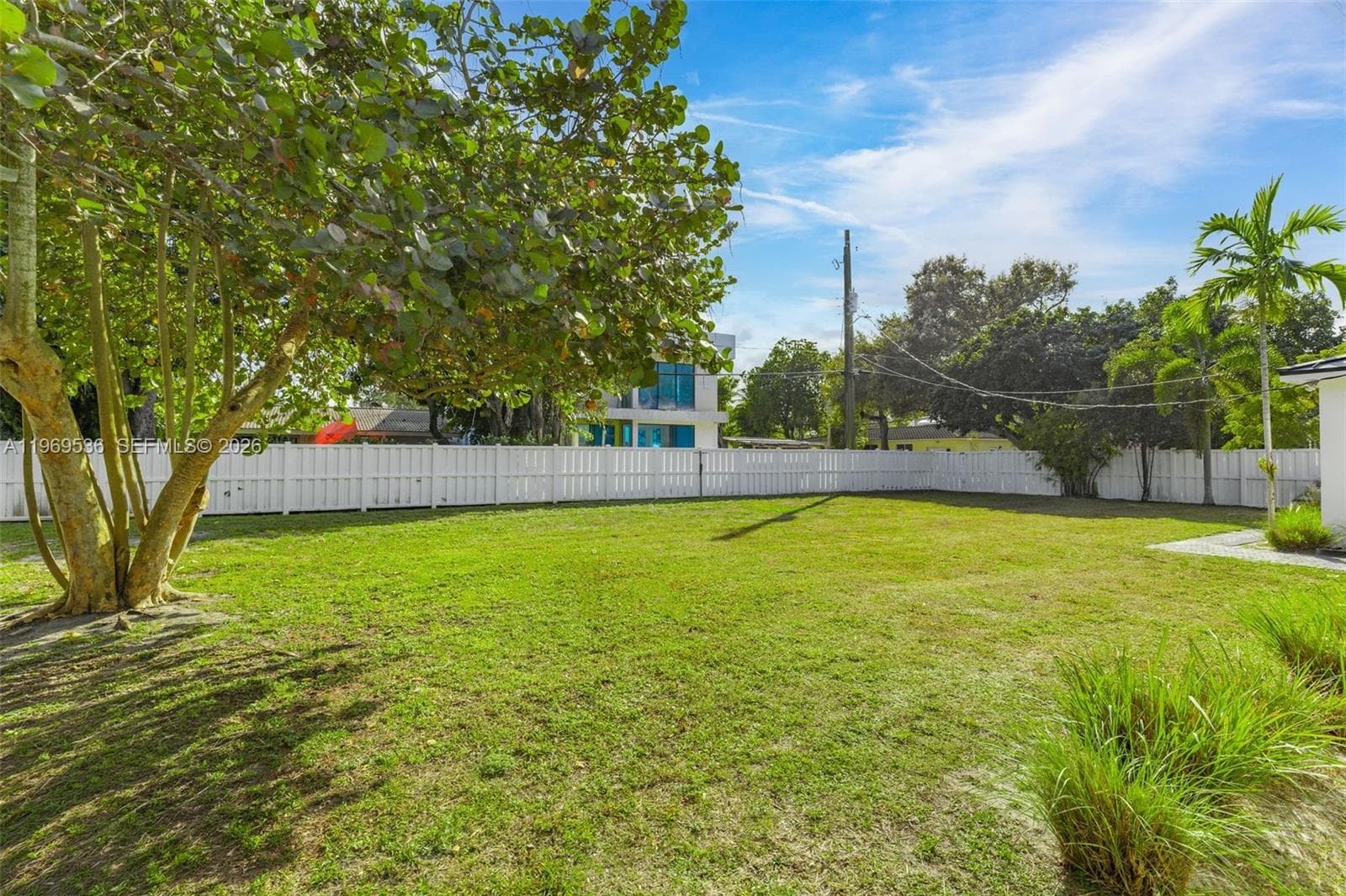 312 NE 90th St, El Portal FL 33138 — 39