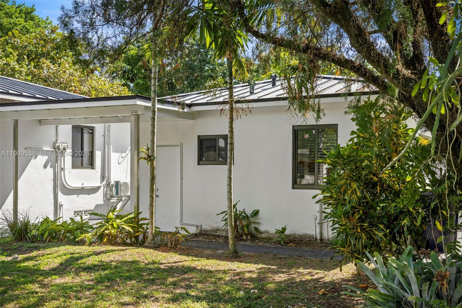 312 NE 90th St, El Portal FL 33138 — 60