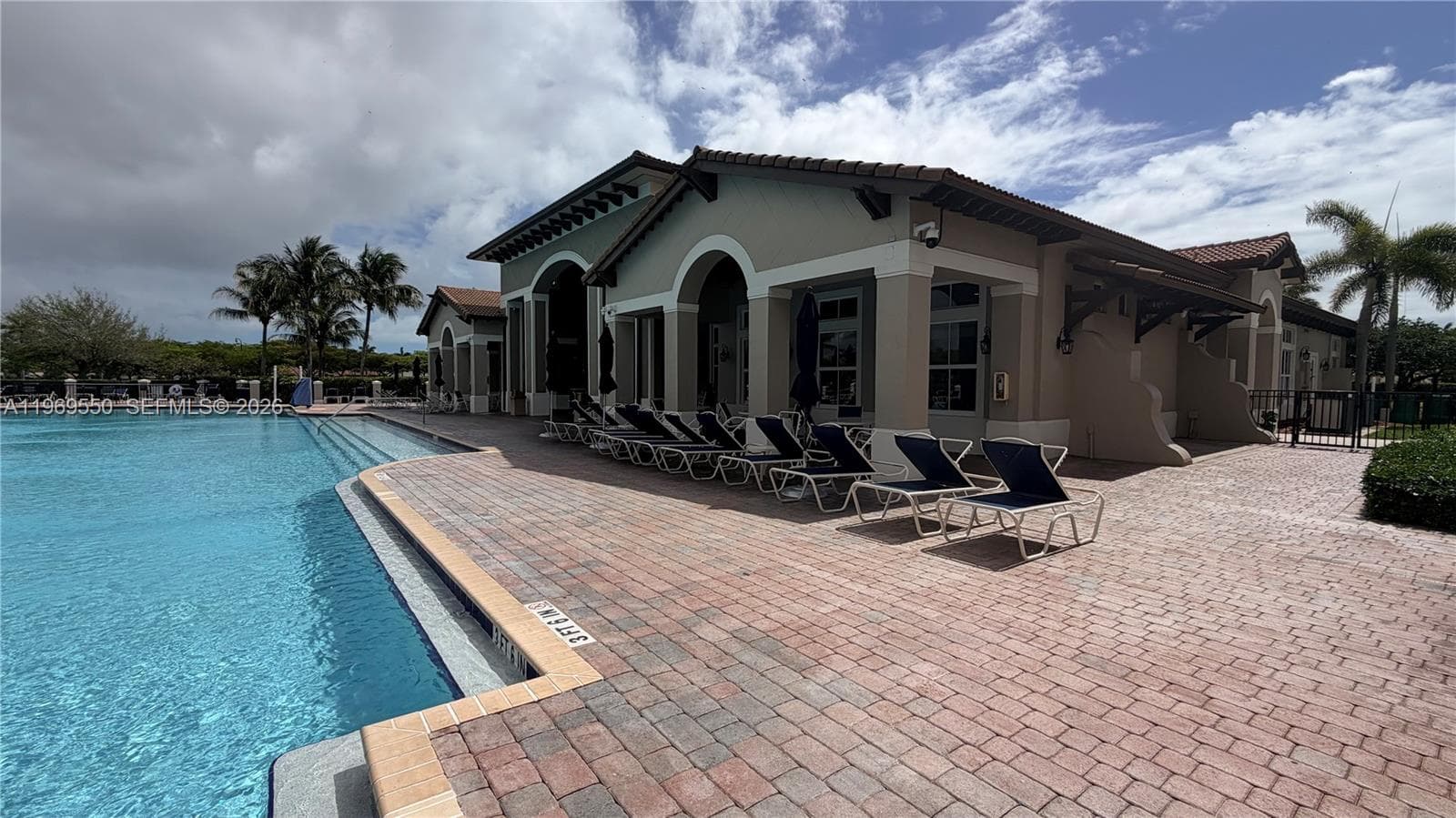9468 SW 221st Ln, Cutler Bay FL 33190 — 32