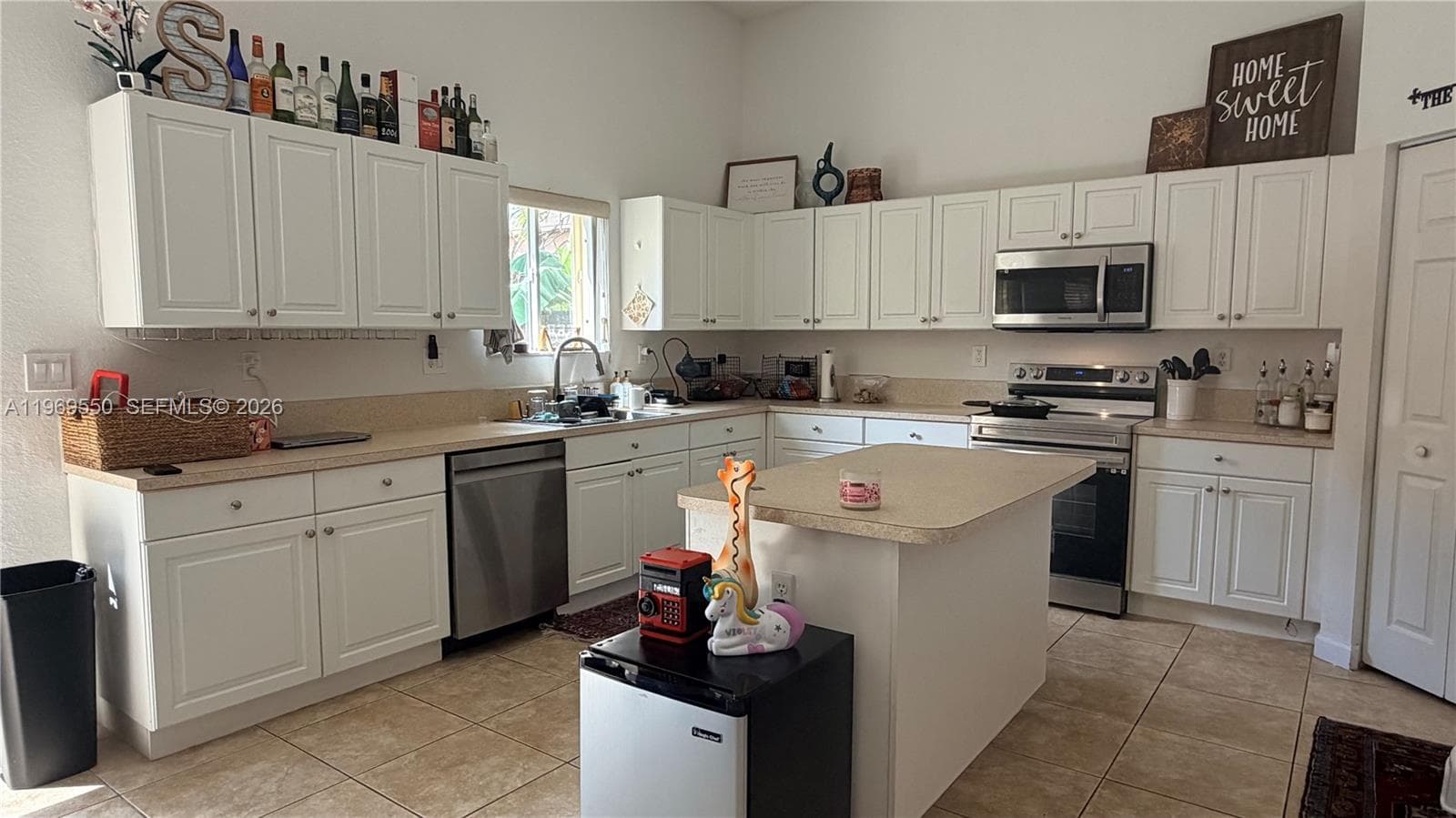 9468 SW 221st Ln, Cutler Bay FL 33190 — 5