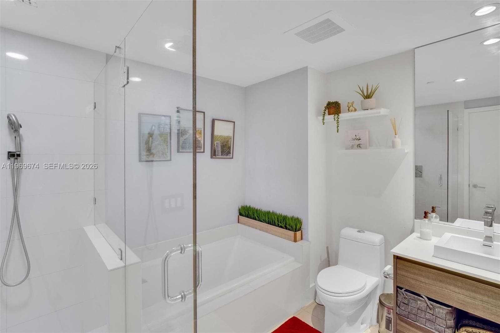1100 S Miami Ave # 3508, Miami FL 33130 — 18