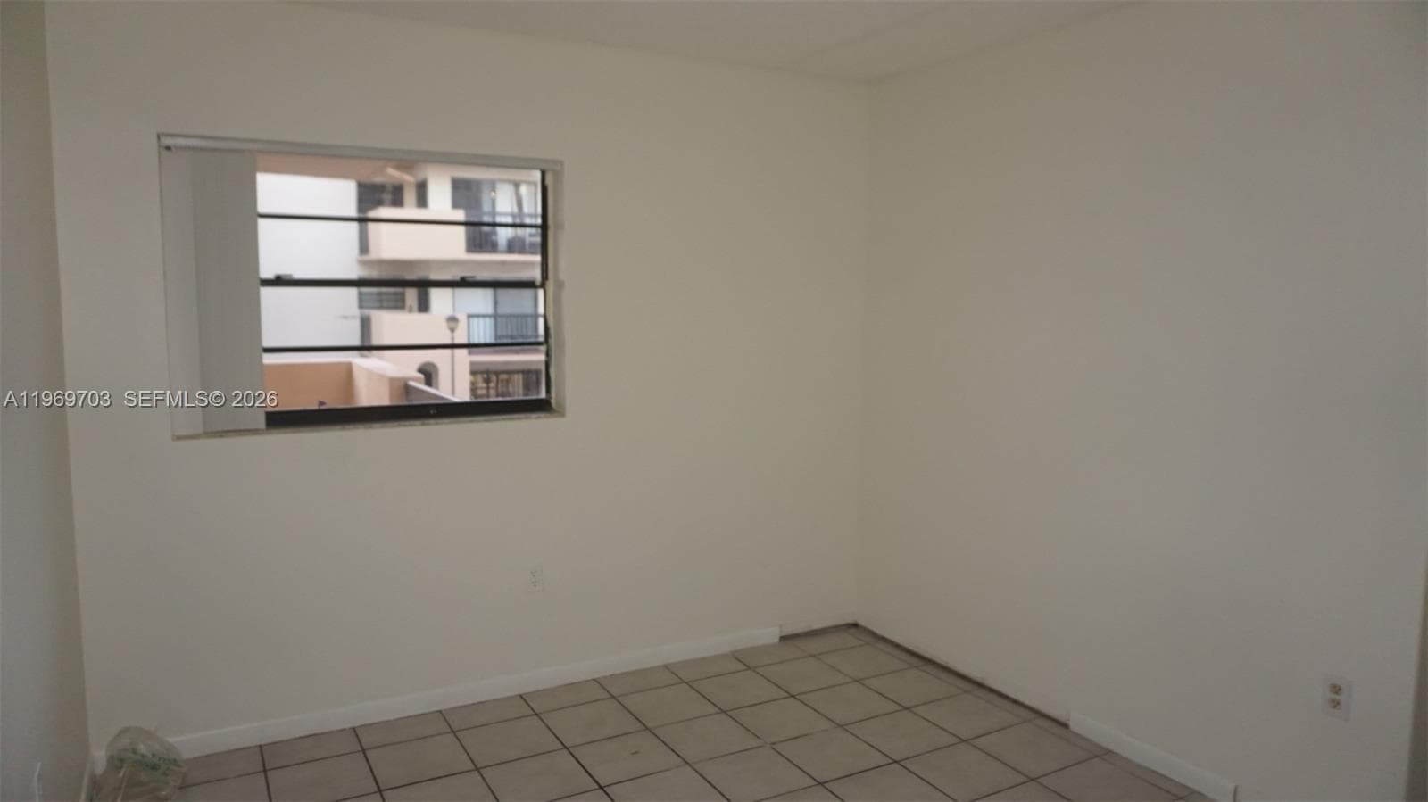 995 SW 84th Ave # 218, Miami FL 33144 — 25