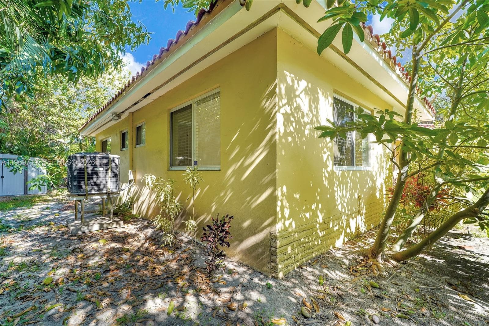 11919 NE 8th av, Biscayne Park FL 33161 — 53