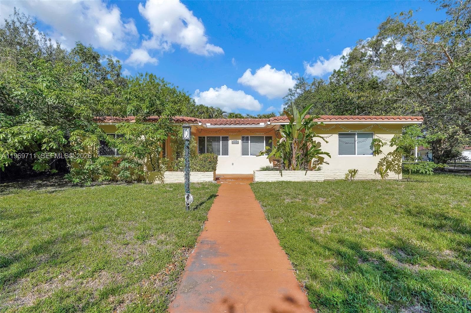 11919 NE 8th av, Biscayne Park FL 33161 — 45