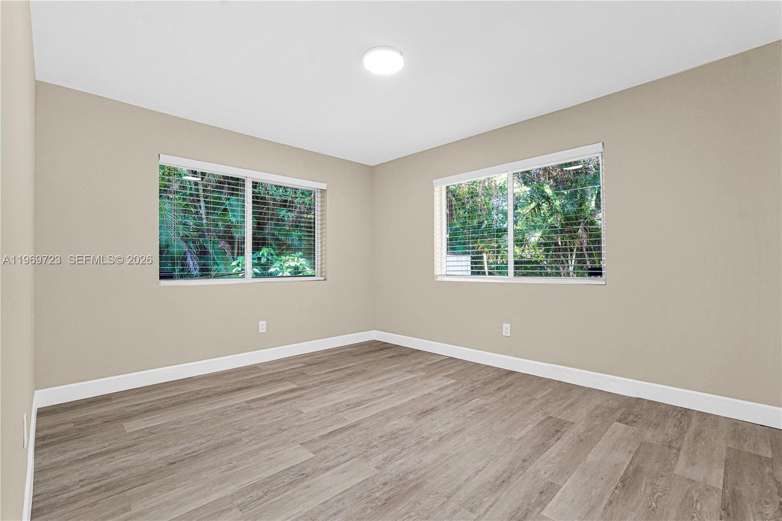 11919 NE 8th Ave, Biscayne Park FL 33161 — 26
