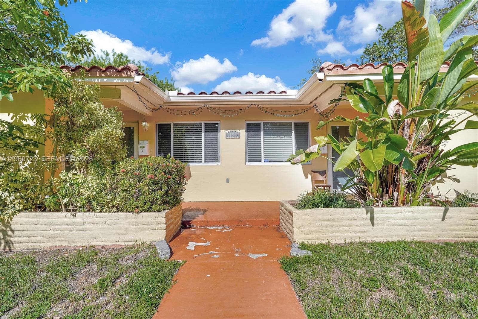 11919 NE 8th Ave, Biscayne Park FL 33161 — 40