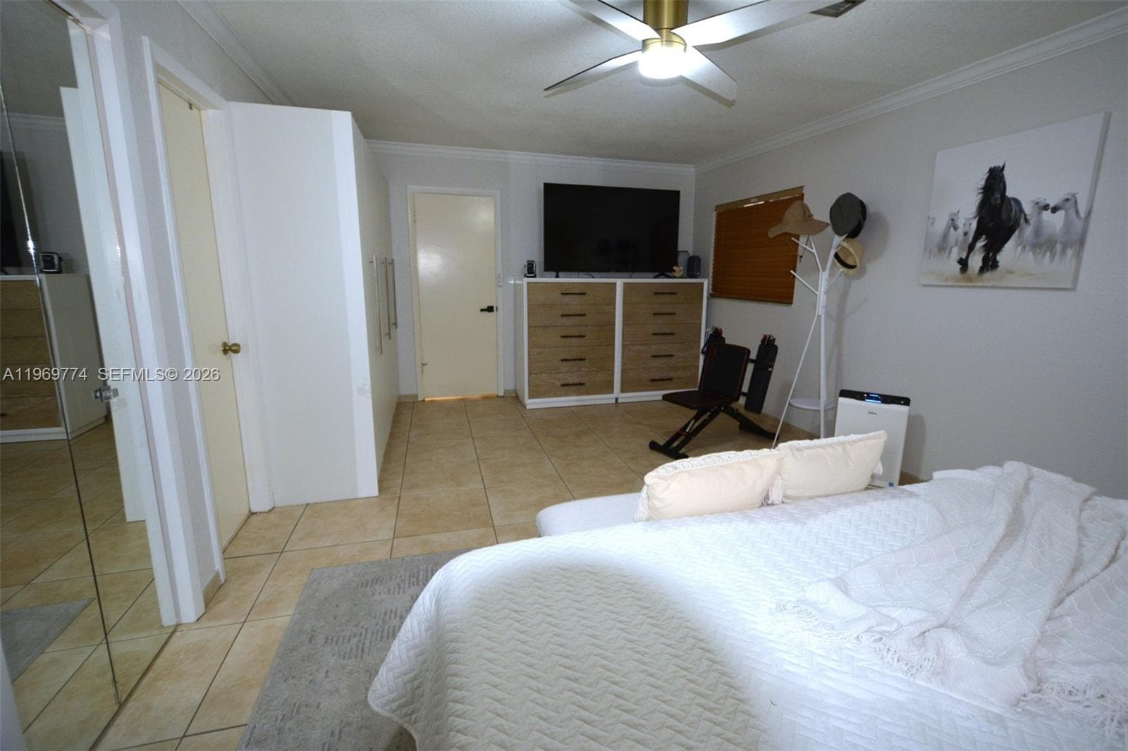 890 E 38th St, Hialeah FL 33013 — 17