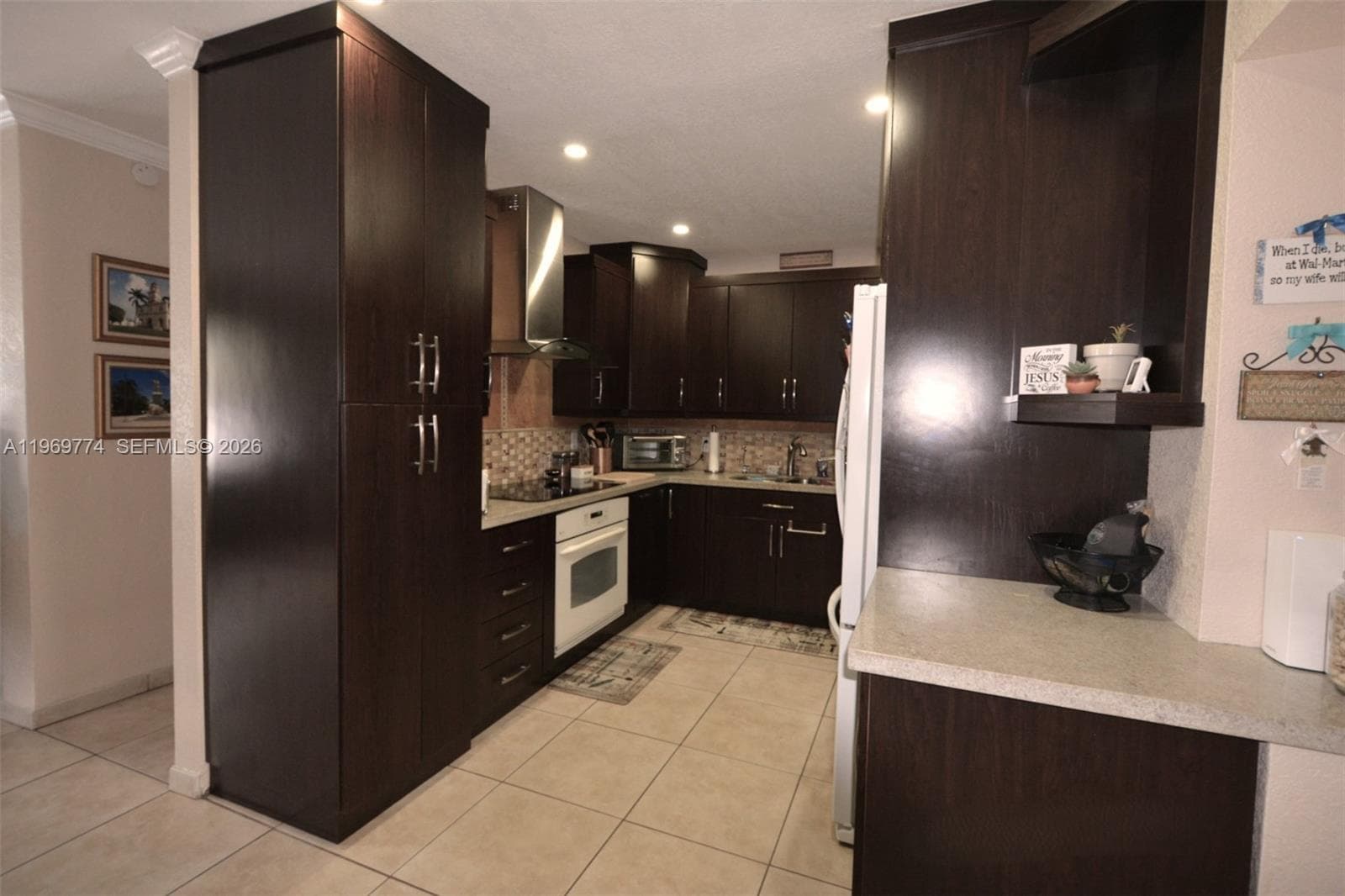 890 E 38th St, Hialeah FL 33013 — 7