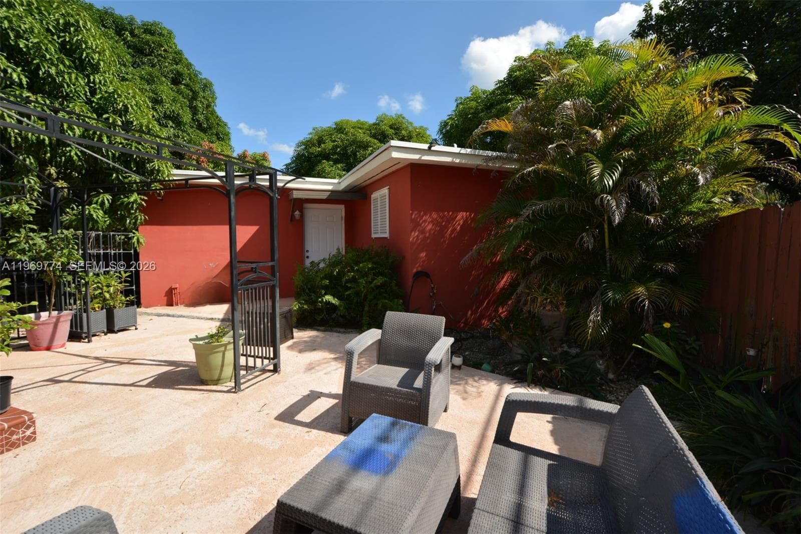 890 E 38th St, Hialeah FL 33013 — 30