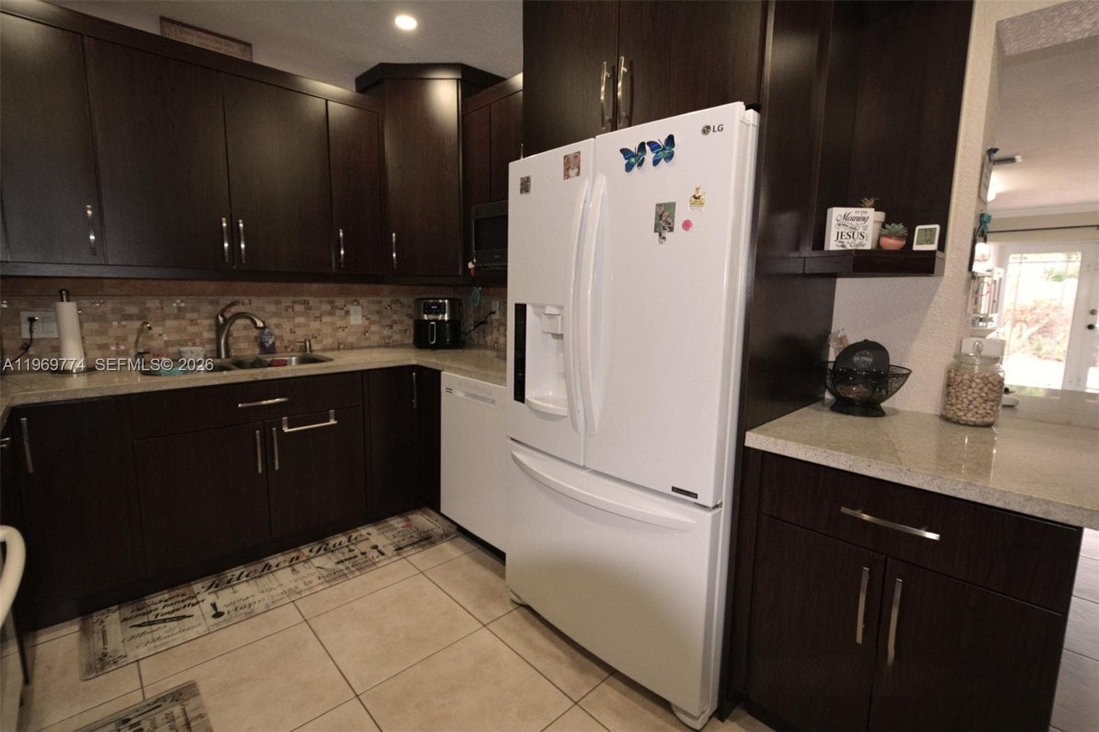 890 E 38th St, Hialeah FL 33013 — 8