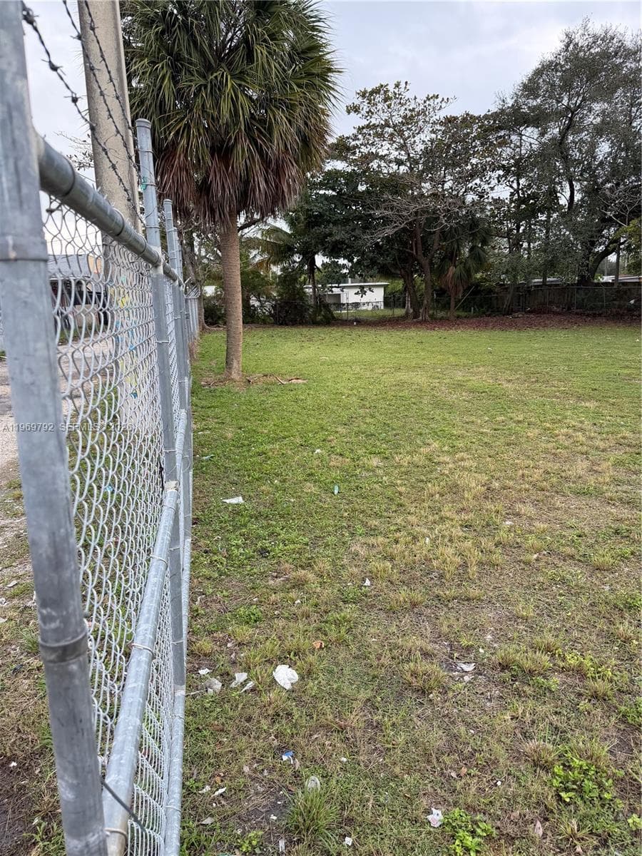 752 Opa Locka Blvd, Miami FL 33168 — 2