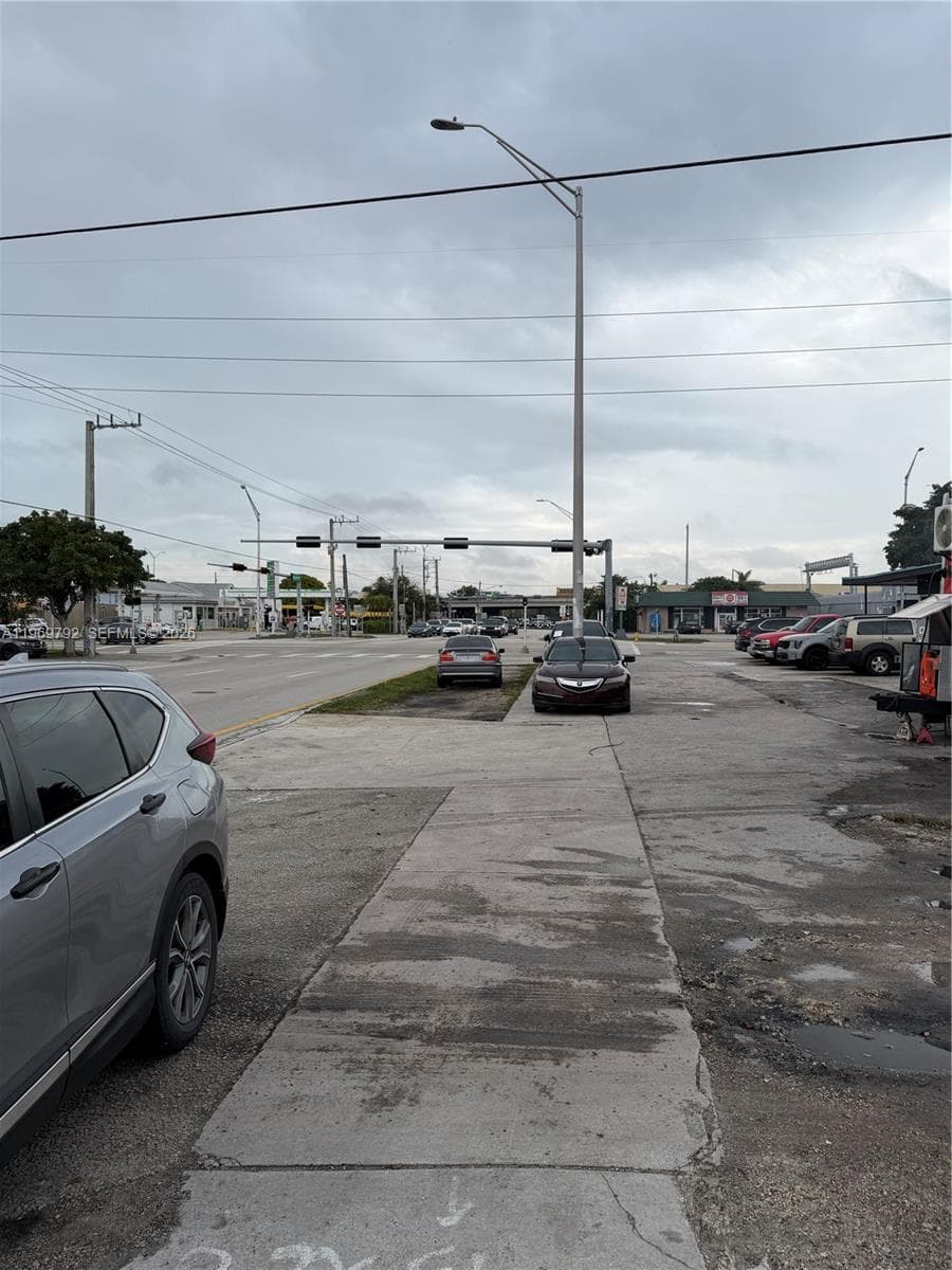 752 Opa Locka Blvd, Miami FL 33168 — 1
