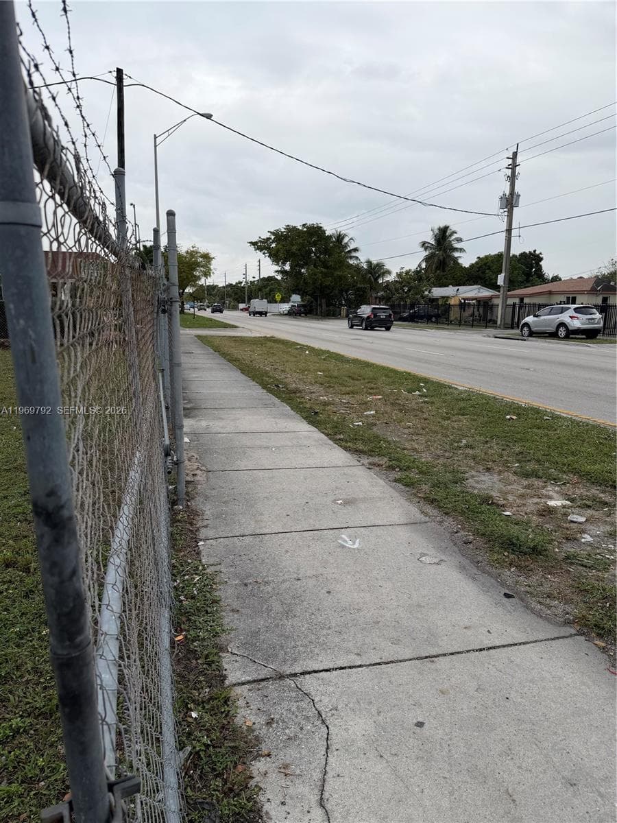 752 Opa Locka Blvd, Miami FL 33168 — 4