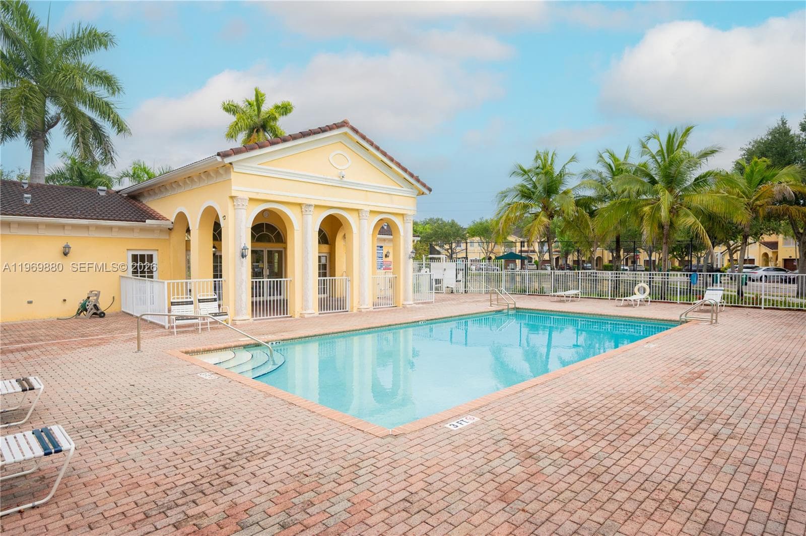 14964 SW 8 LN, Miami FL 33194 — 32