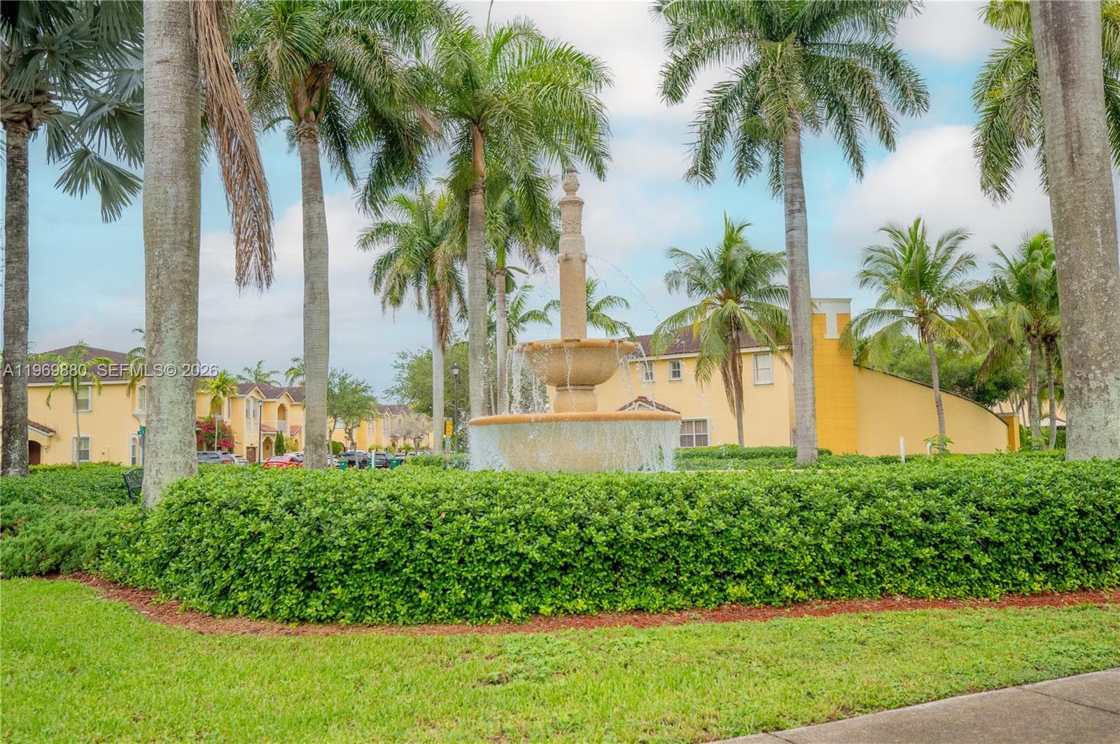 14964 SW 8 LN, Miami FL 33194 — 33