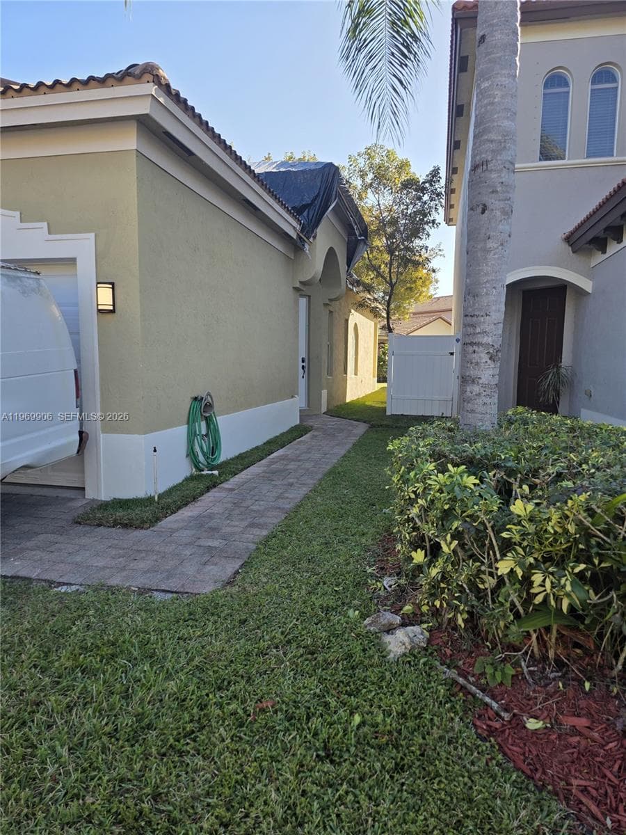 3930 NE 12th Dr, Homestead FL 33033 — 6
