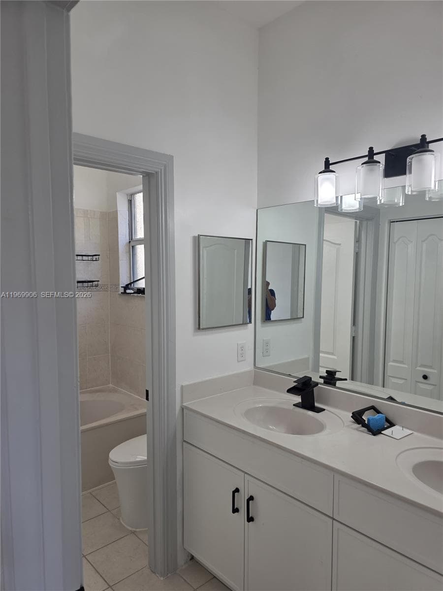 3930 NE 12th Dr, Homestead FL 33033 — 14