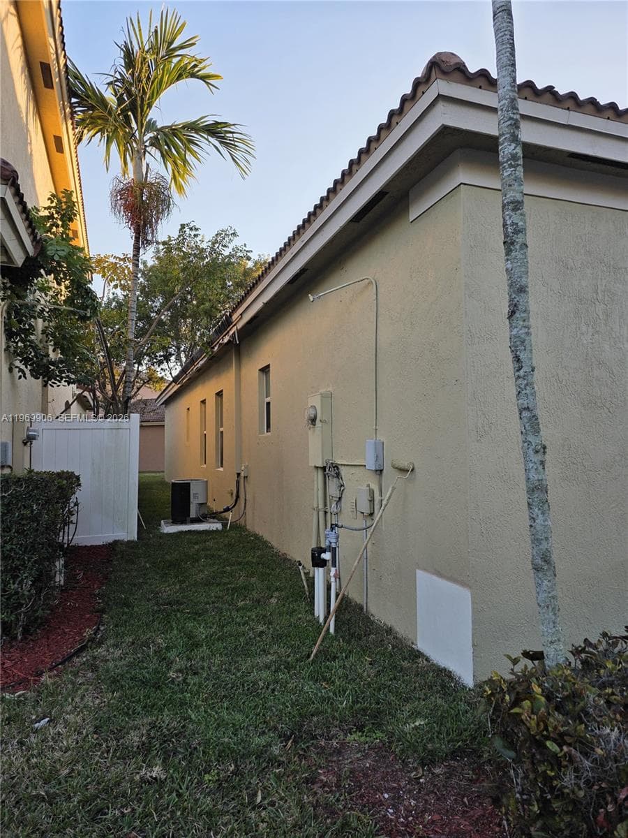3930 NE 12th Dr, Homestead FL 33033 — 18
