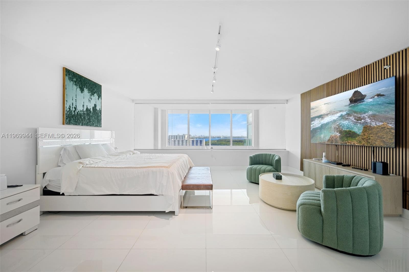 400 Sunny Isles Blvd # 2004, Sunny Isles Beach FL 33160 — 17