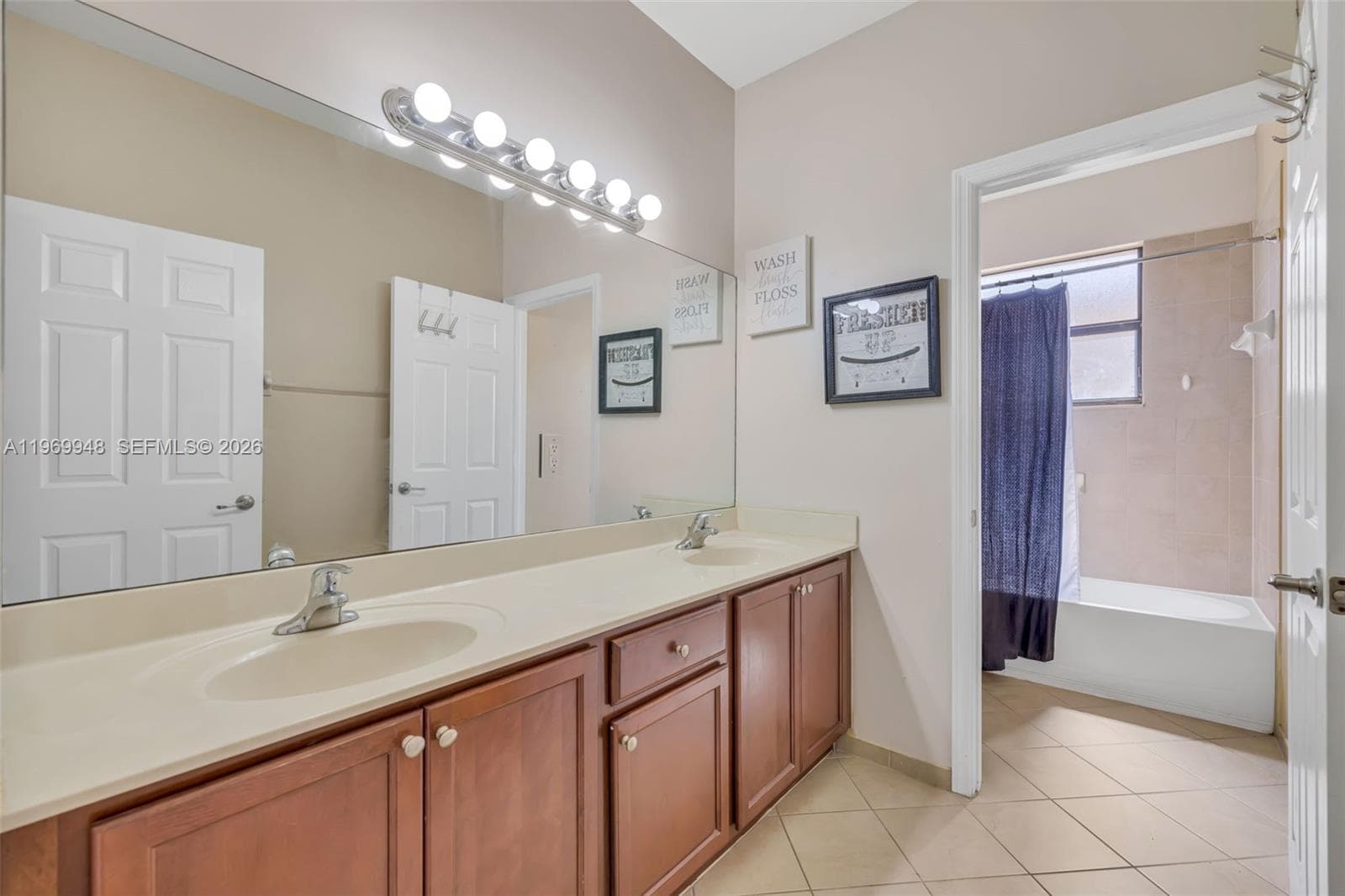 10445 SW 226th St, Cutler Bay FL 33190 — 24