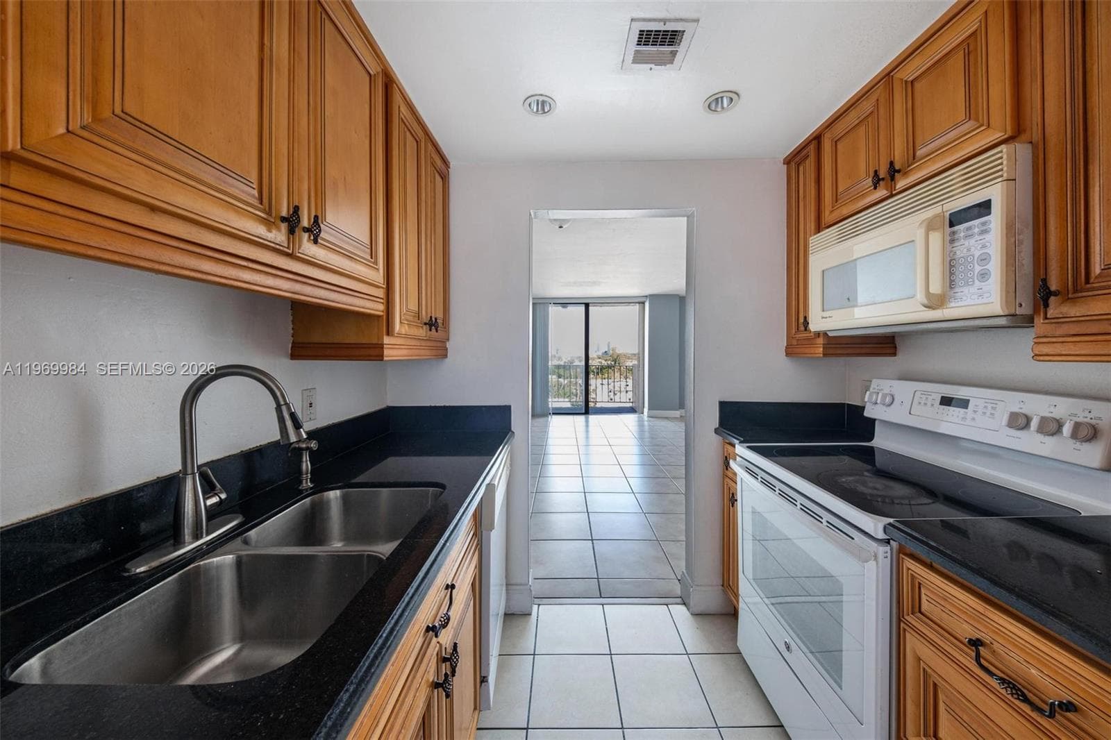 2350 NE 135th St # 811, North Miami FL 33181 — 10