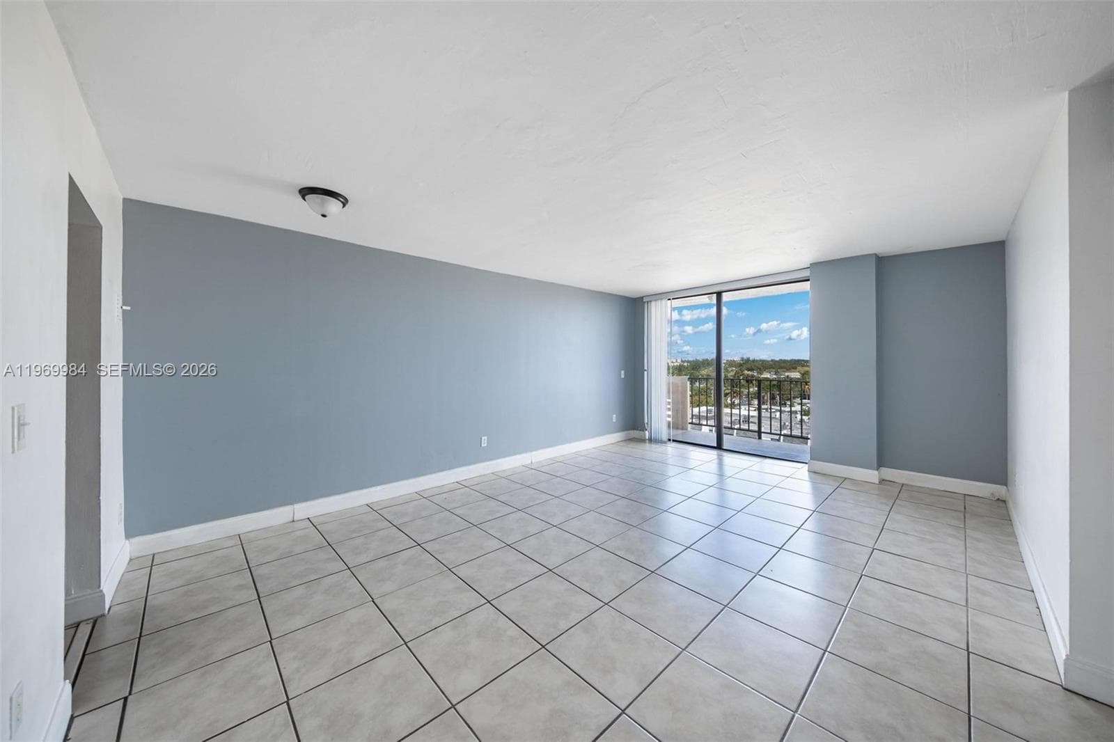 2350 NE 135th St # 811, North Miami FL 33181 — 14