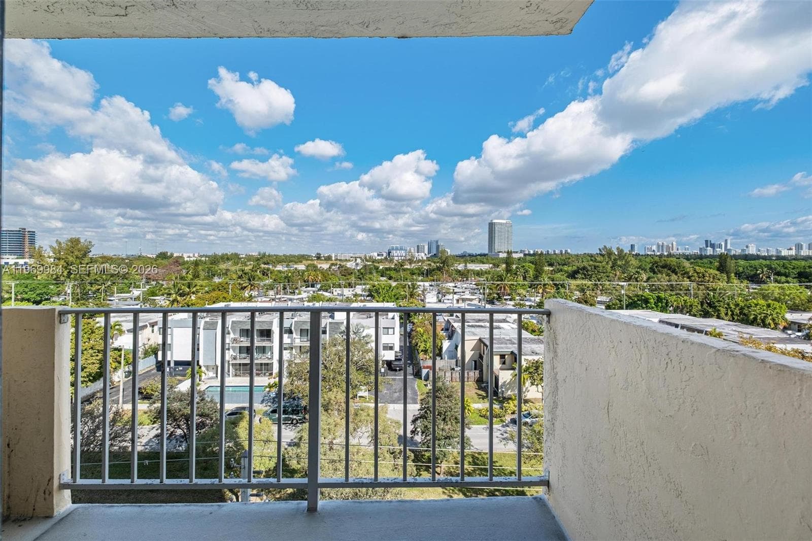 2350 NE 135th St # 811, North Miami FL 33181 — 41