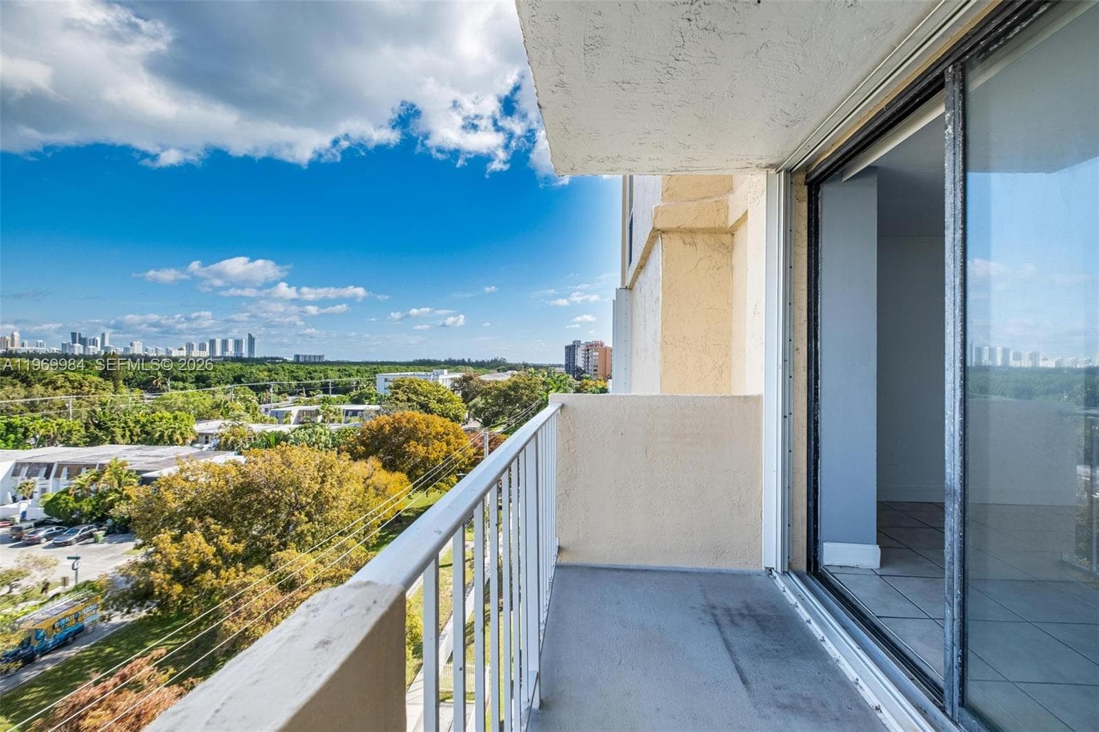 2350 NE 135th St # 811, North Miami FL 33181 — 40